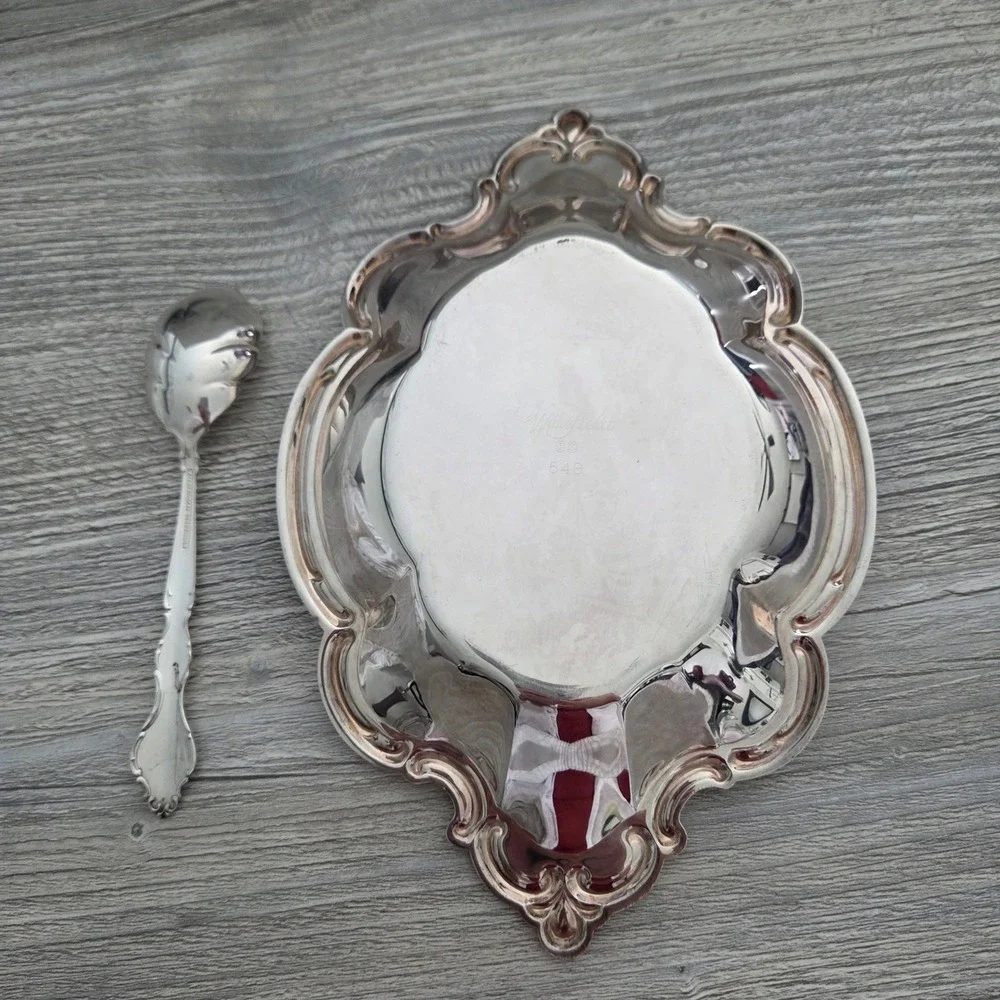 International Silver Wakefield Nut Dish Spoon Set Silverplate Scalloped Serving